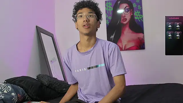 harrytwink18 online show from January 28, 1:27 pm