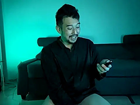 Snapshot of KOUHEY2023 chatting on February 25, 1:06 pm KOUHEY2023 online show from February 25, 1:06 pm