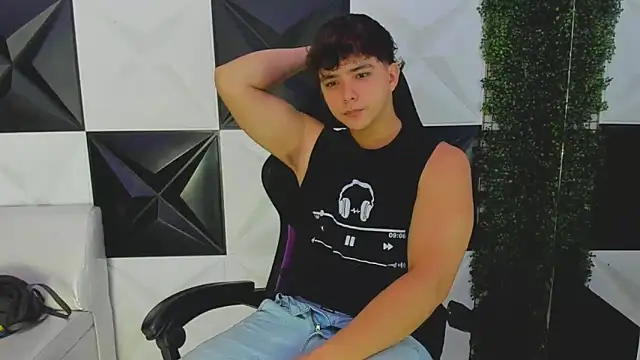 Dani cumboy online show from September 19, 1:00 pm