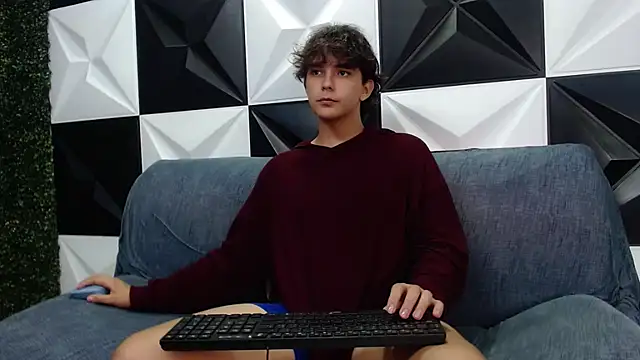 Dani cumboy online show from December 11, 2:00 am