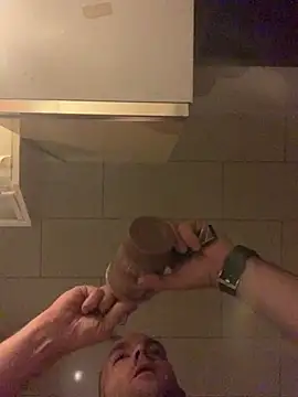 Bigtoyaddict online show from January 2, 7:12 am