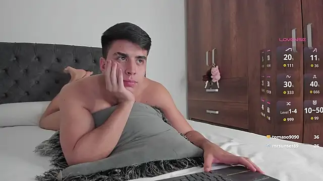 jordanmuskk online show from October 30, 11:17 pm