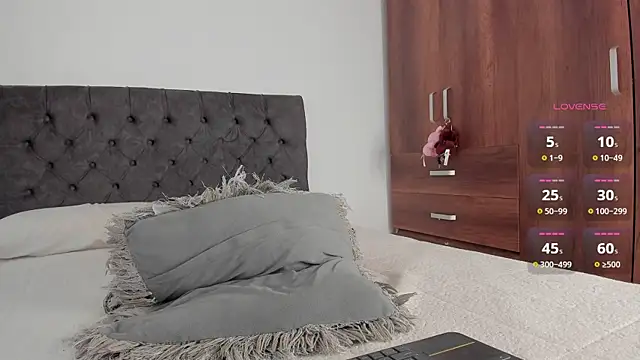 jordanmuskk online show from December 4, 10:17 pm