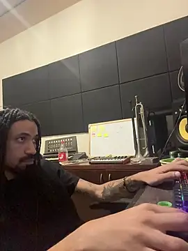 hotcamboy420 online show from February 19, 4:53 am