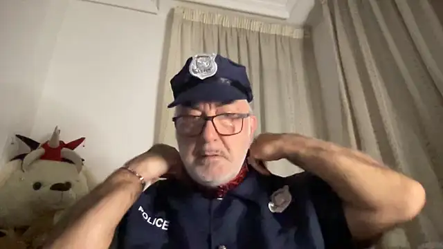 EroticVenetian online show from February 1, 4:03 am