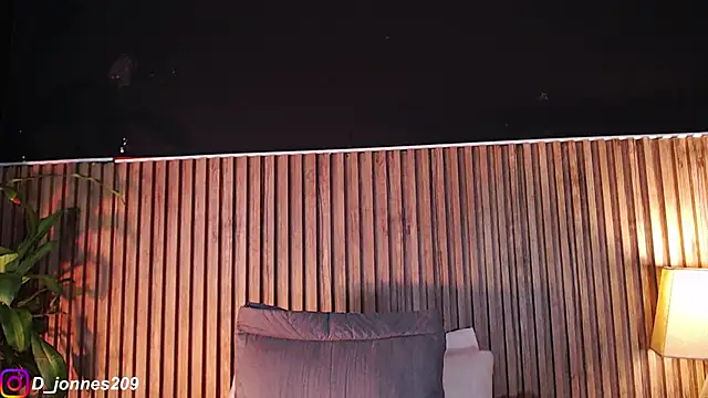 Snapshot of DilanJonnes_ chatting on September 8, 11:37 pm DilanJonnes online show from September 8, 11:37 pm