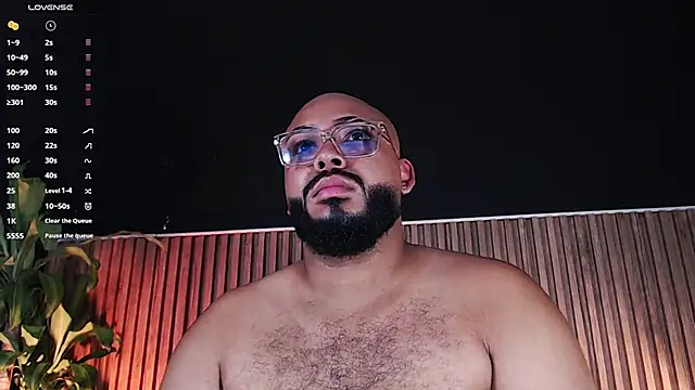 Snapshot of DilanJonnes_ chatting on March 18, 10:48 pm DilanJonnes online show from March 18, 10:48 pm