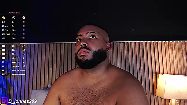 Snapshot of DilanJonnes_ chatting on October 5, 11:31 pm DilanJonnes online show from October 5, 11:31 pm