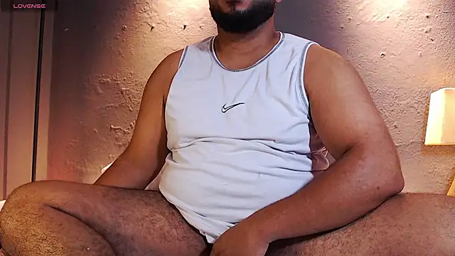 DilanJonnes  online show from February 5, 9:00 pm