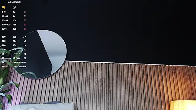 Snapshot of DilanJonnes_ chatting on December 6, 12:02 am DilanJonnes online show from December 6, 12:02 am