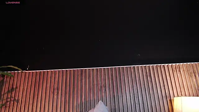 Snapshot of DilanJonnes_ chatting on October 31, 12:23 am DilanJonnes online show from October 31, 12:23 am