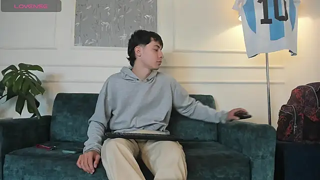 AlessandroDybala online show from March 8, 3:11 pm