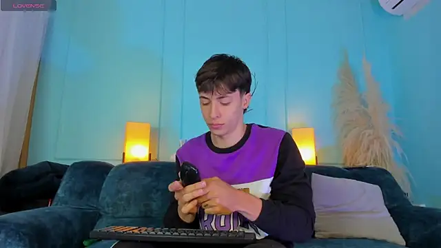 AlessandroDybala online show from December 3, 12:44 pm