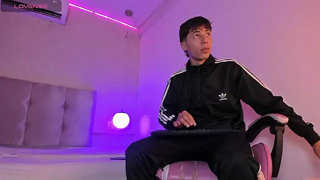 AlessandroDybala online show from February 2, 12:24 pm