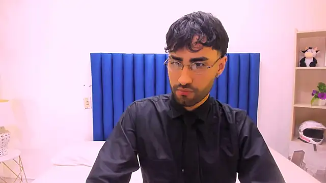 MilanZaire online show from November 28, 11:28 pm