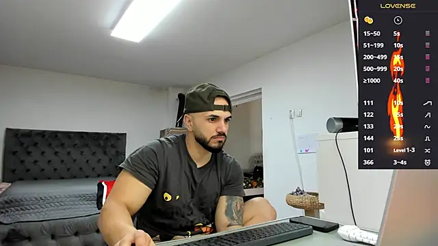 supermanboy94 online show from March 24, 7:02 am