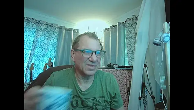 coryassman online show from April 10, 8:49 pm