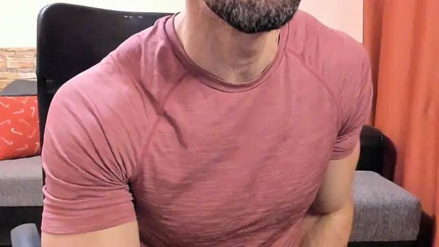 HotHunkTrainer online show from March 25, 10:08 am