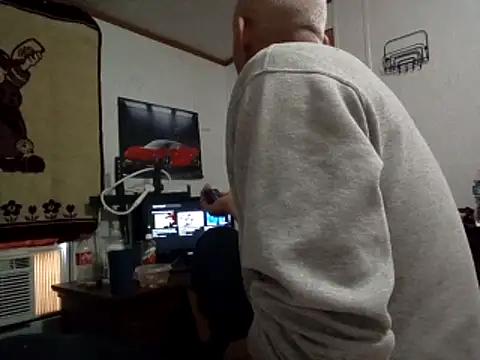 Xoc8  online show from November 26, 7:39 pm