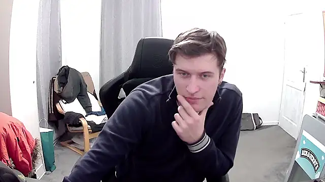 PKrisztian online show from April 14, 12:00 am