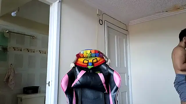 Jackyrose online show from April 7, 7:03 pm