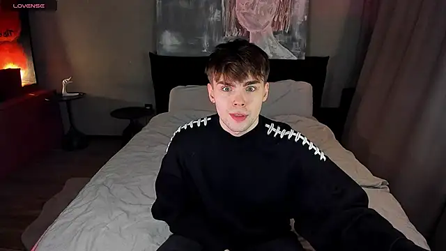 Snapshot of simonwnl chatting on December 5, 6:34 pm simonwnl online show from December 5, 6:34 pm