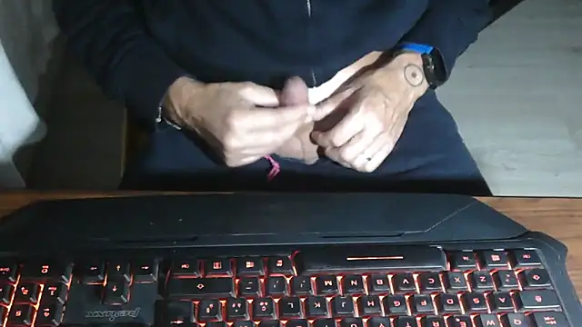 Adri gard online show from October 31, 10:24 pm