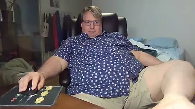 wvalentino online show from December 9, 12:34 am