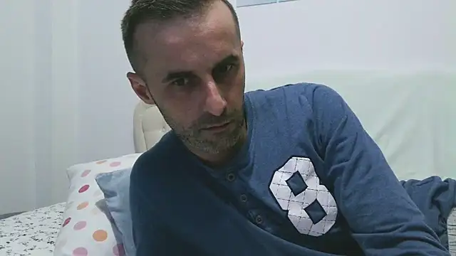 stevenpit online show from December 7, 9:44 pm