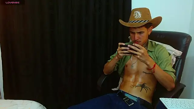 Bastiaan 28 online show from March 9, 2:05 am