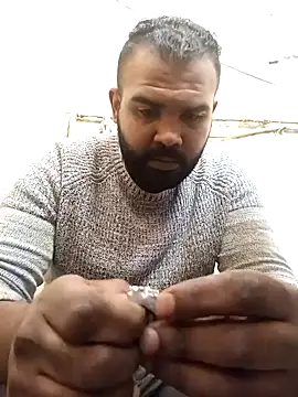 ListedLoin online show from December 24, 10:22 am