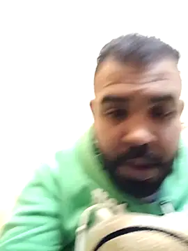 ListedLoin online show from December 3, 10:26 am