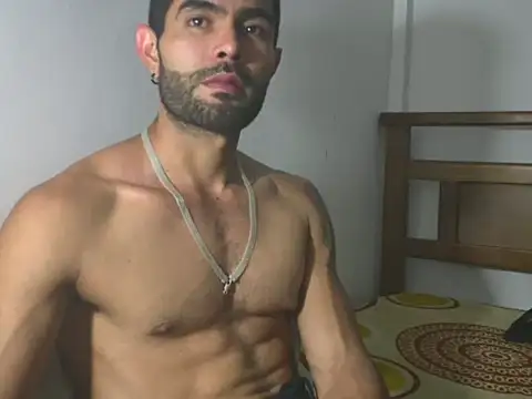 hideonbush051 online show from May 8, 1:39 am