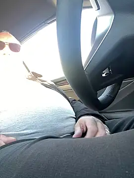 biggandybig online show from February 3, 1:40 pm