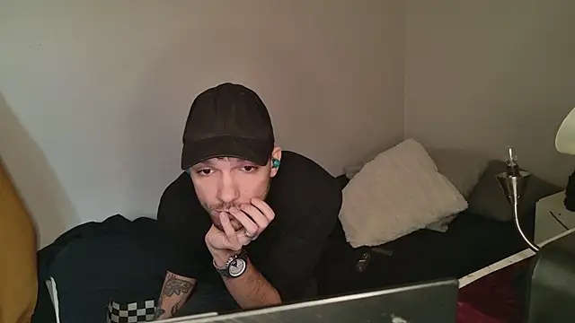 Snapshot of JackDesFeux chatting on December 28, 3:27 pm JackDesFeux online show from December 28, 3:27 pm