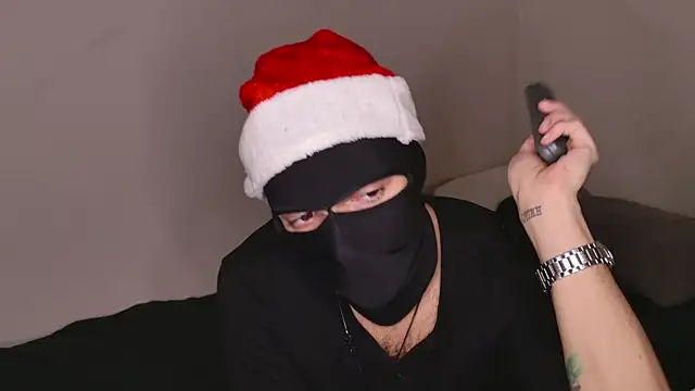 Snapshot of JackDesFeux chatting on December 23, 10:01 pm JackDesFeux online show from December 23, 10:01 pm