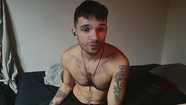 Snapshot of JackDesFeux chatting on February 11, 1:30 pm JackDesFeux online show from February 11, 1:30 pm