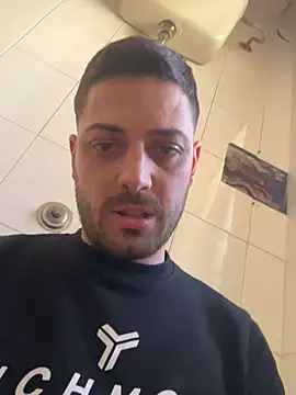 iltoscano95 online show from April 19, 1:32 pm