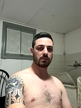 iltoscano95 online show from October 10, 6:46 pm