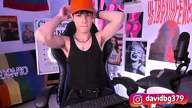 cinnamon boyxxx online show from March 17, 1:46 am