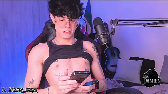 cinnamon boyxxx online show from September 20, 2:33 am