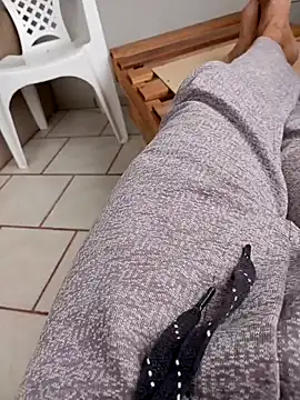 Din0071 online show from December 8, 3:35 pm