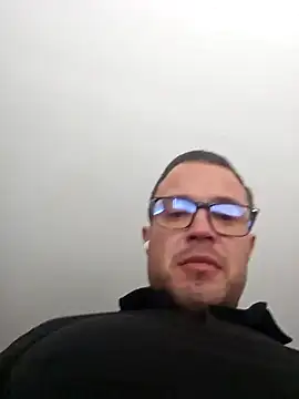 Snapshot of JonnyIronwood chatting on December 4, 7:12 pm JonnyIronwood online show from December 4, 7:12 pm