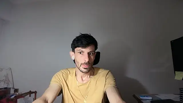 nicolaaaaas online show from December 16, 6:15 pm