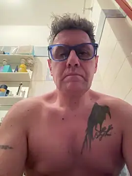 Snapshot of Britmi chatting on February 26, 5:28 pm Britmi online show from February 26, 5:28 pm