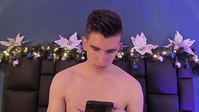 MikaelSlow online show from December 16, 3:35 am