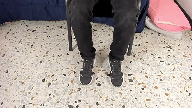 MikaelSlow online show from December 1, 7:50 pm