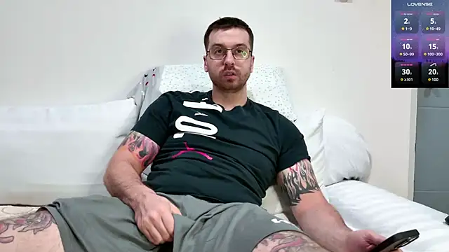 JayXCee Official online show from February 11, 3:18 pm