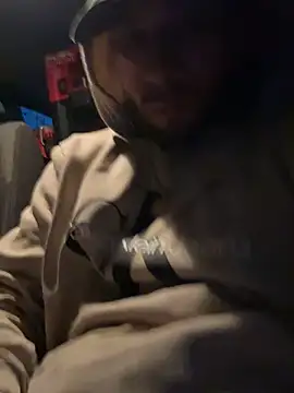 tongueispowerr6d9 online show from January 5, 10:19 pm