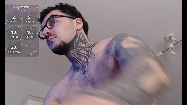 TattedCurls online show from February 18, 2:38 am